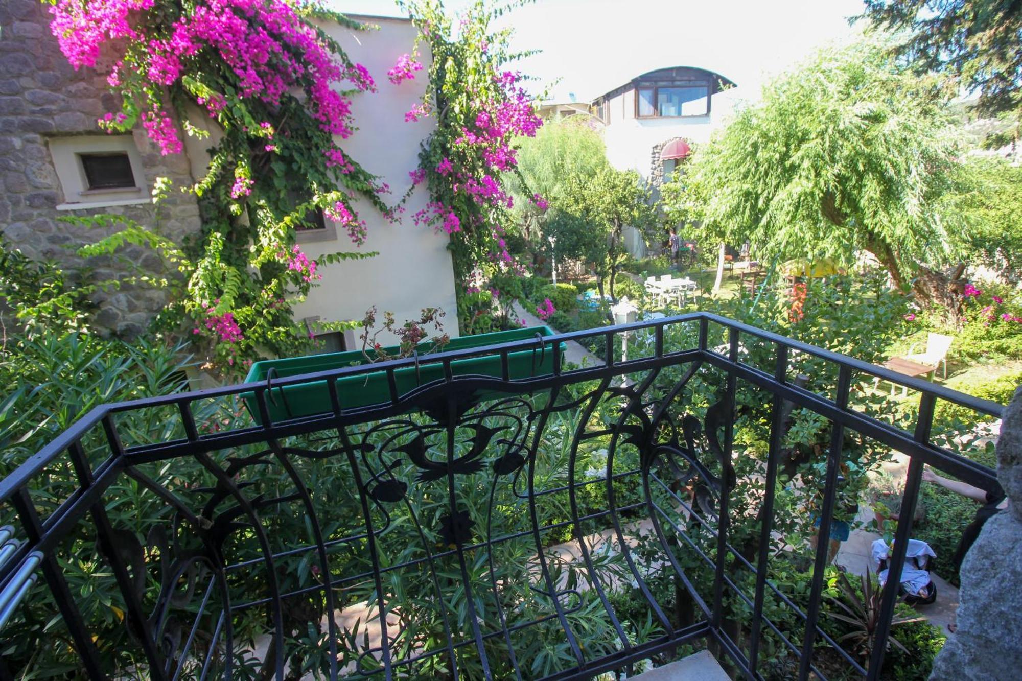 Bella Garden Hotel Bodrum Exterior photo